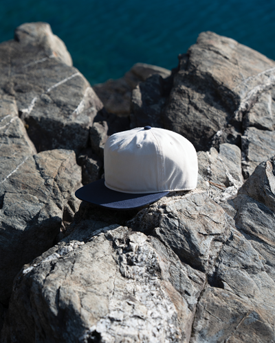 as colour CLASS TWO-TONE CAP