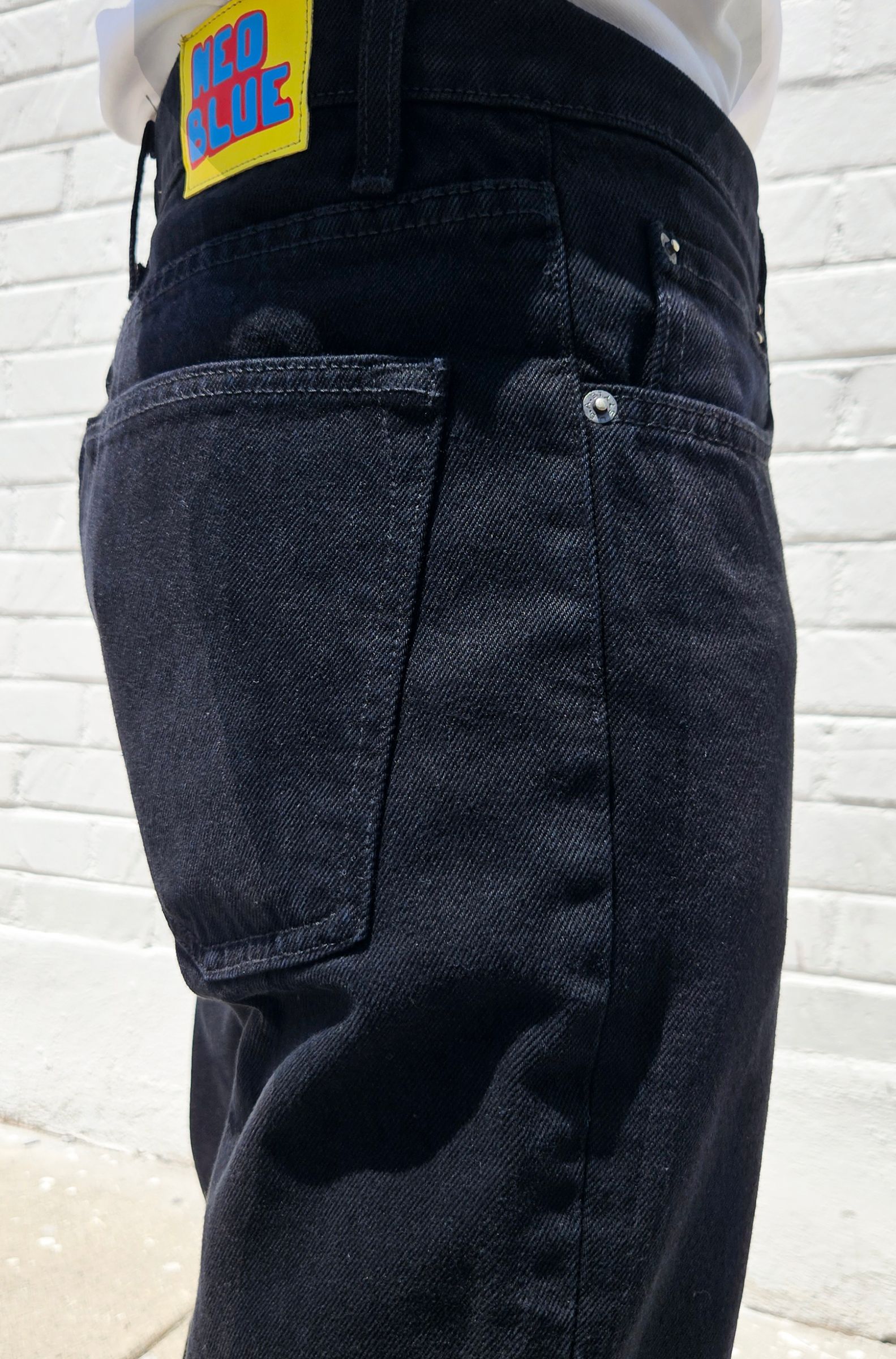 neo blue Flared Baggy - Black -