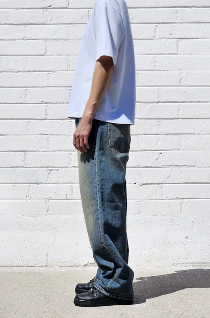 neo blue MUD FADE MEDIUM BLUE BAGGY JEANS