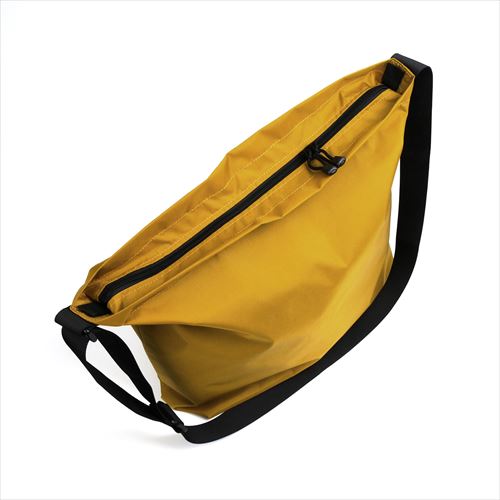 wheard Shoulder Bag
